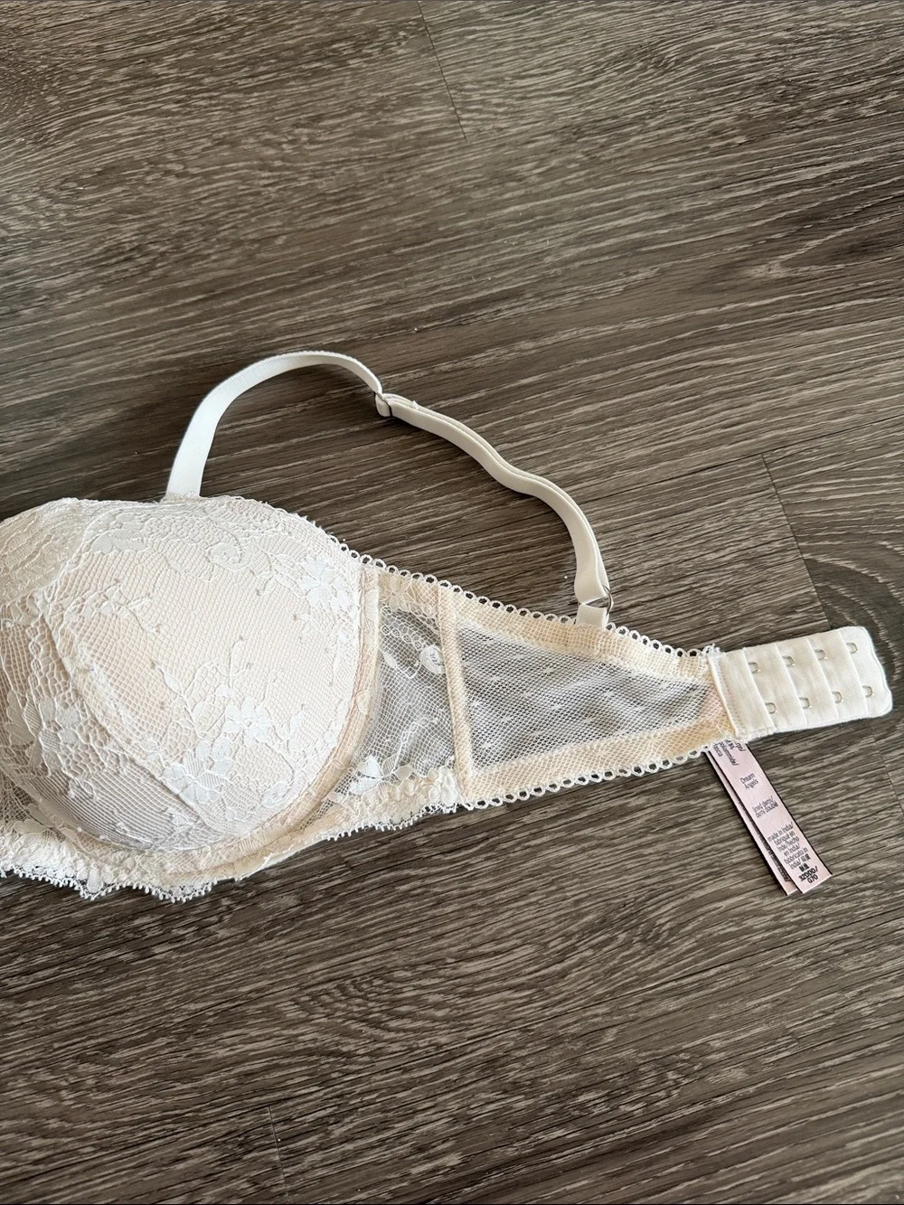 Victoria's Secret White Lace Underwire Bra